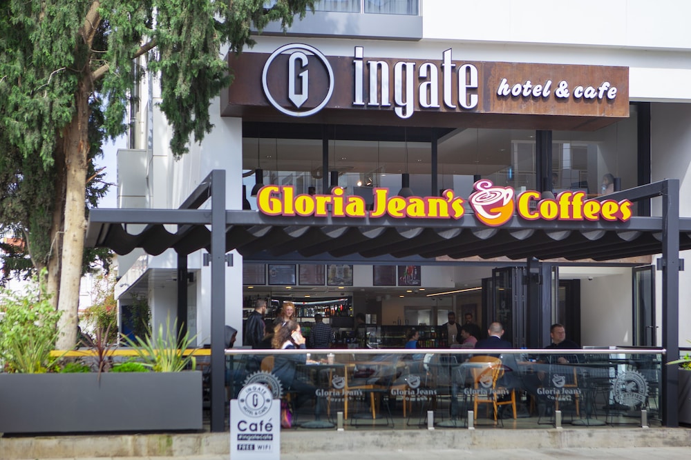 Ingate Hotel 3/50