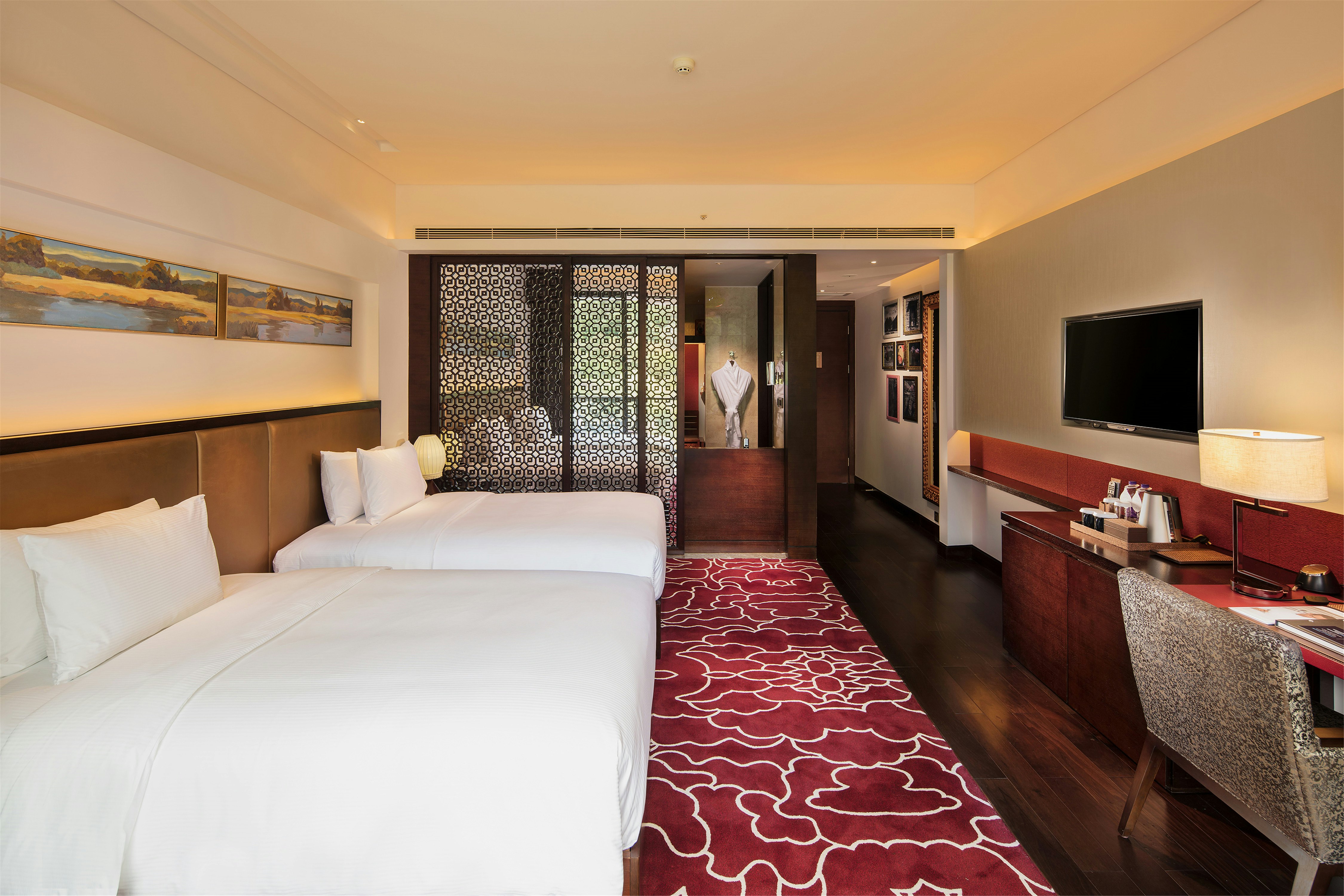 HILTON LINZHI RESORT 15/50