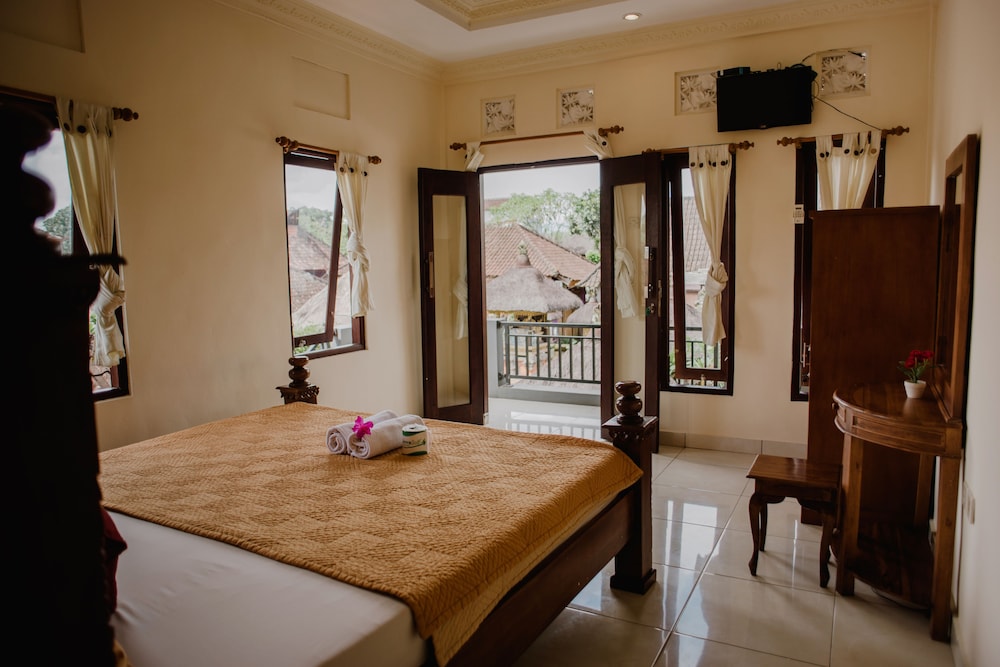 Nyoman Warta Accommodation 10/25