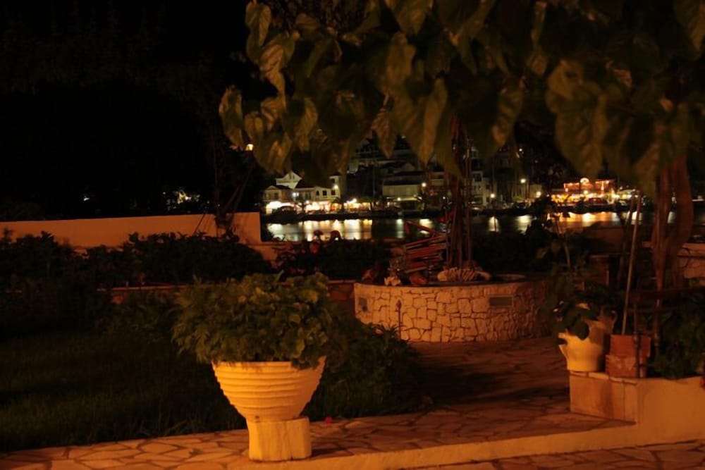 Ballas Apartments photo3