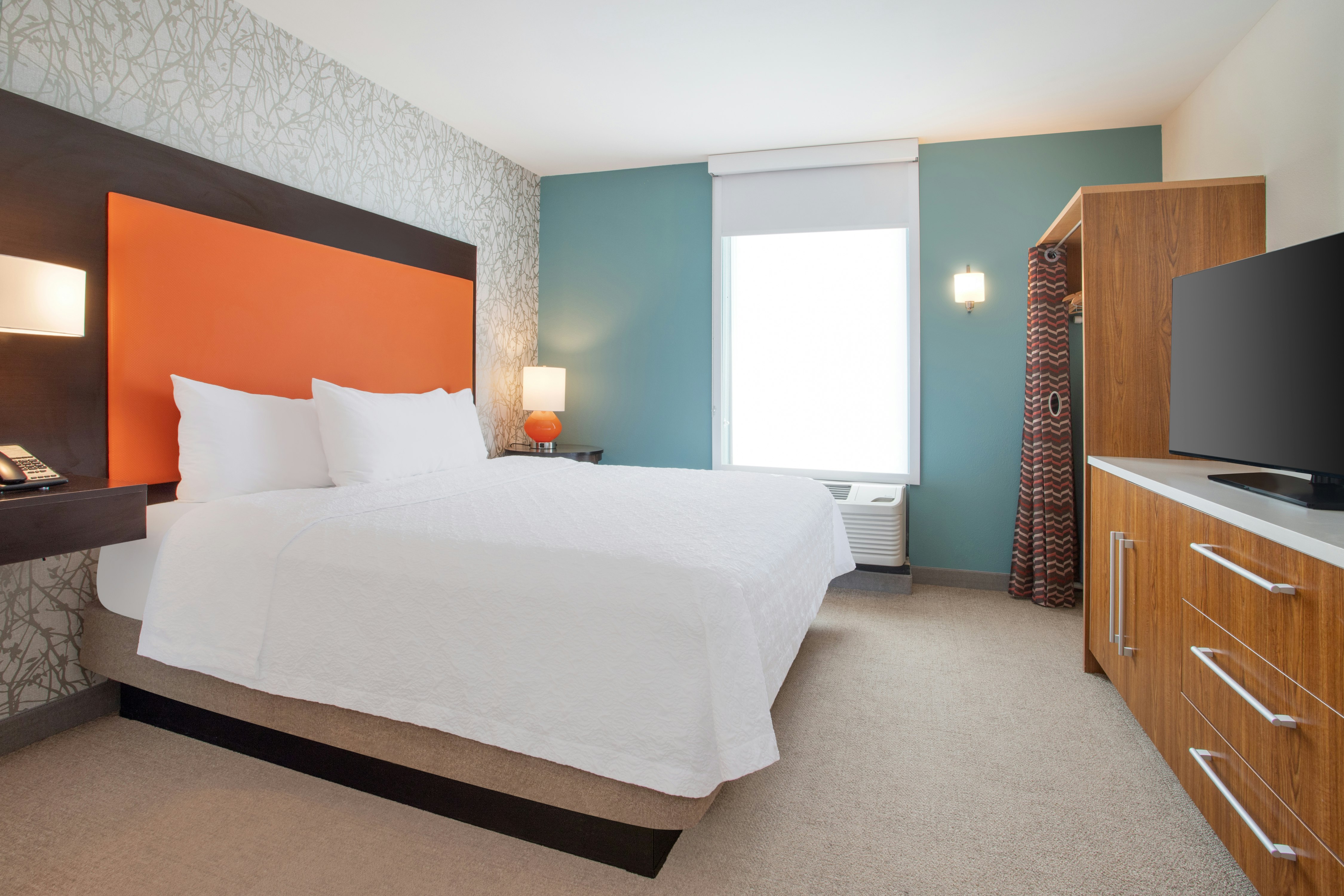 1 BEDROOM, SUITE, KING BED