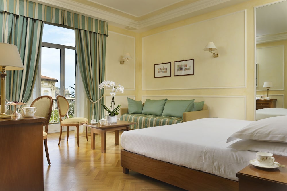 Royal Hotel Sanremo 25/83