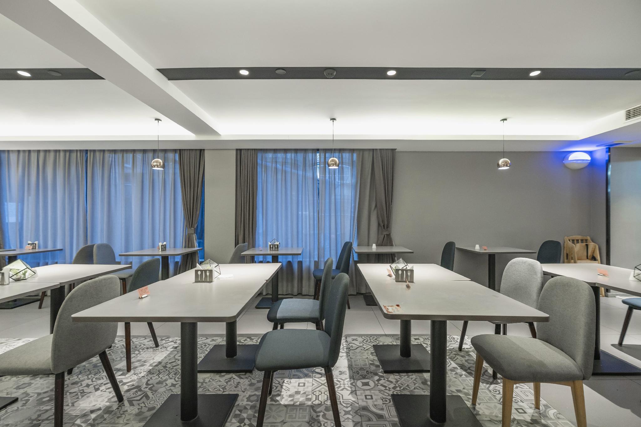 Home Inn Selected (Shanghai Hongqiao Gubei Yaohong Road Metro Station) 49/53
