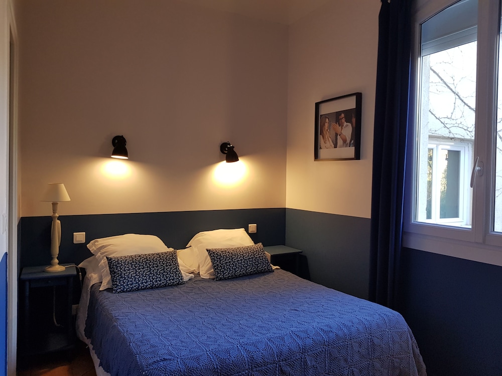 COMFORT, DOUBLE BED
