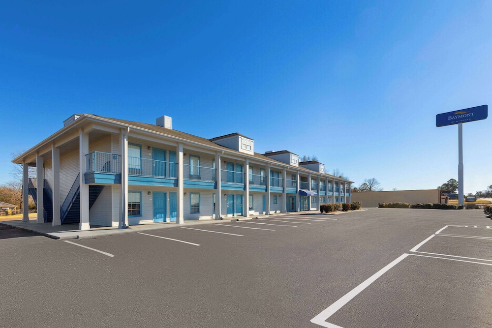 Baymont by Wyndham Selma 24/44