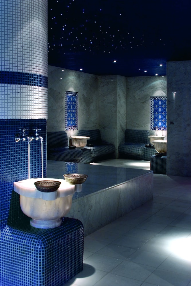 The Fort Garry Hotel Spa and Conference Centre Ascend Hotel Collection 47/79