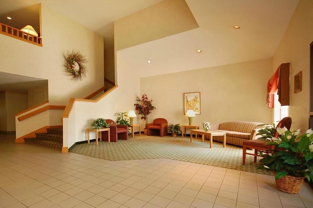 Syracuse Inn & Suites 15/22