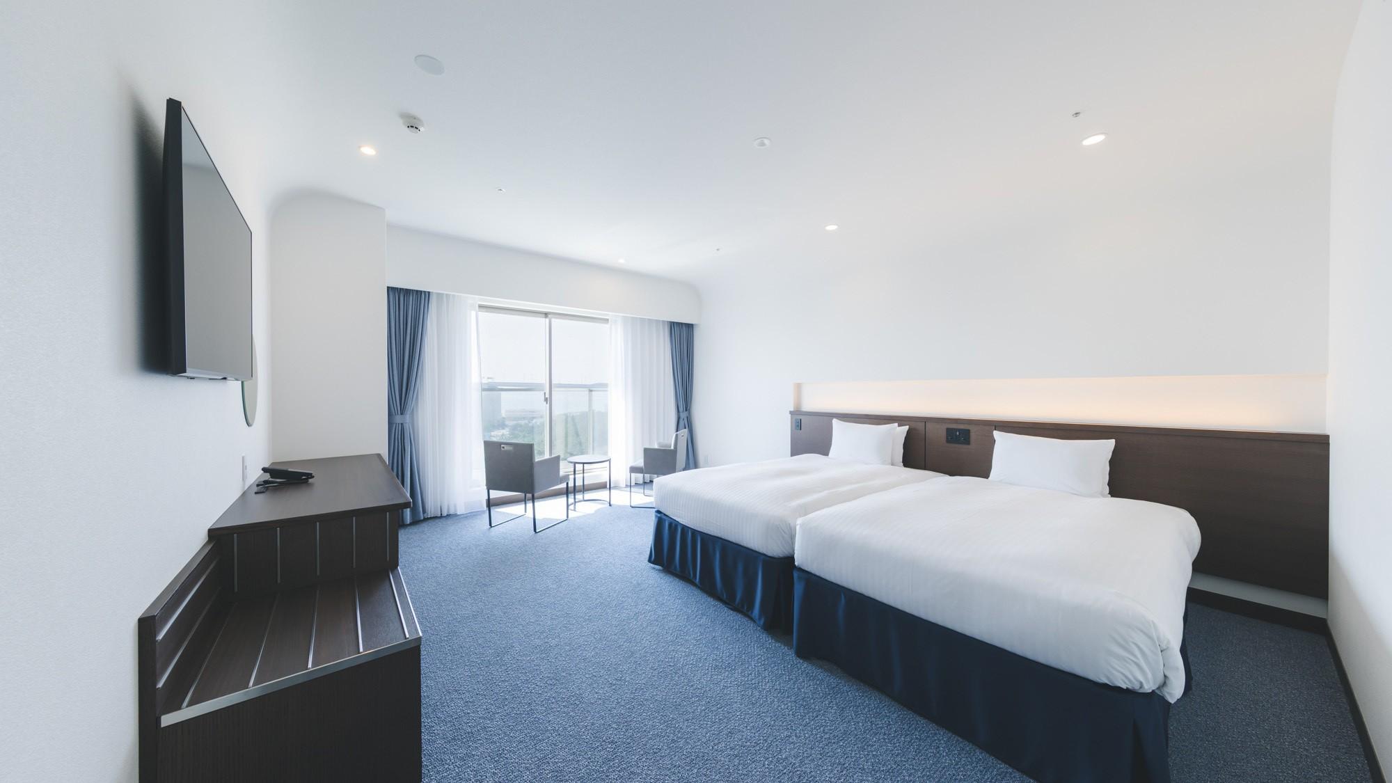 Hollywood, Twin Beds, New Building