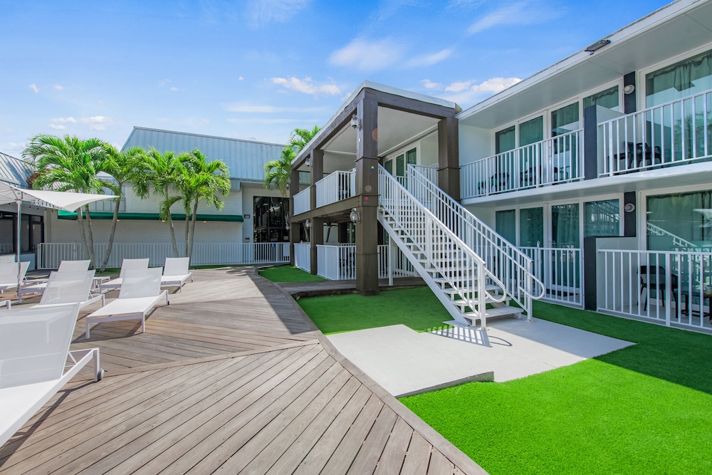 Casey Key Resorts - Mainland image