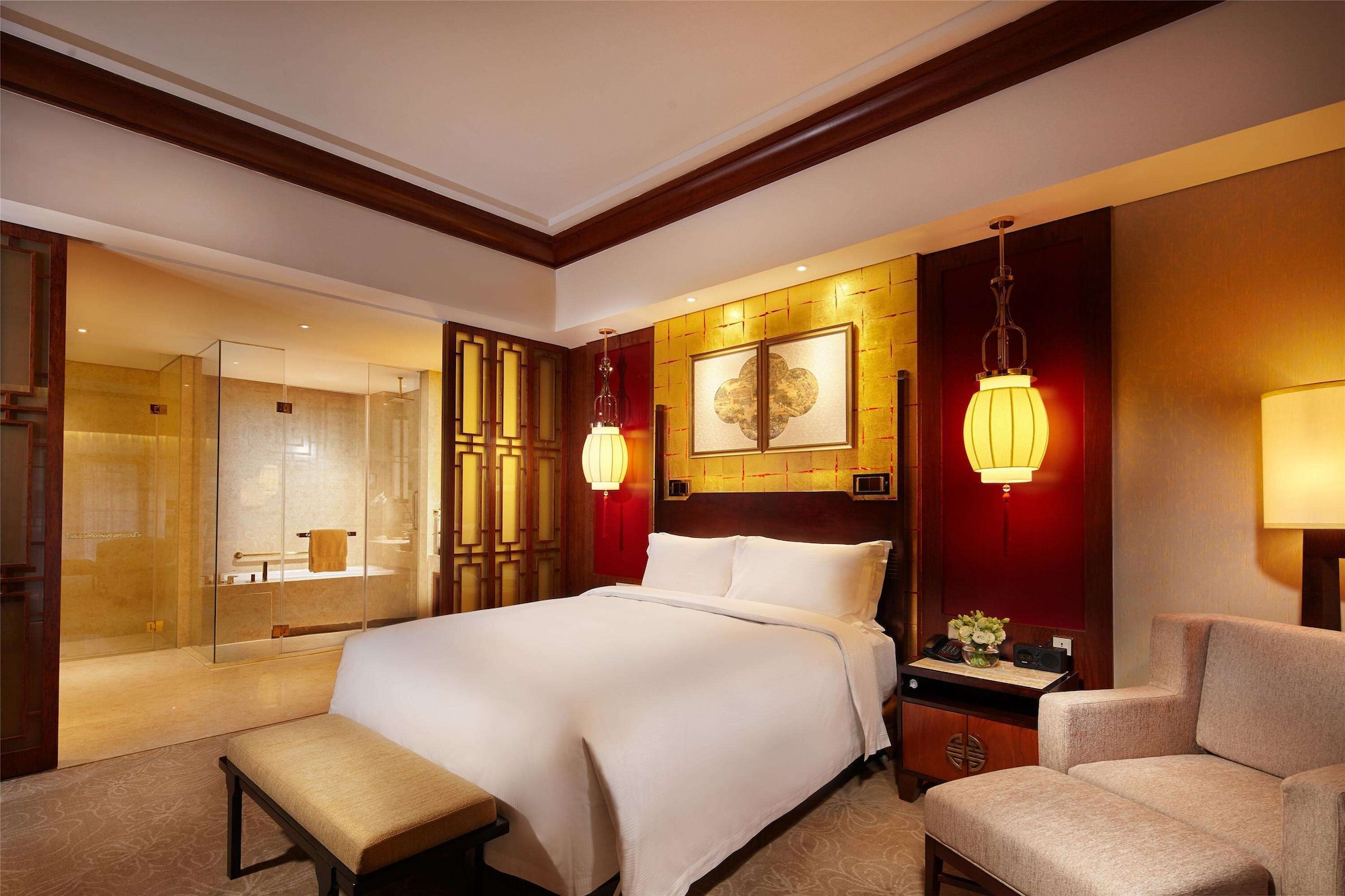 DELUXE, KING BED, BALCONY
