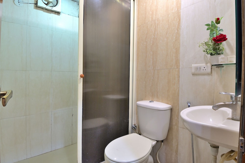Aster Inn Hotel 35/37