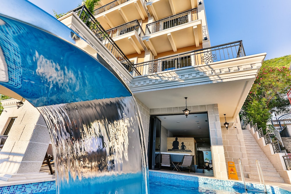 BOUTIQUE HOTEL TATE by Aycon in BUDVA