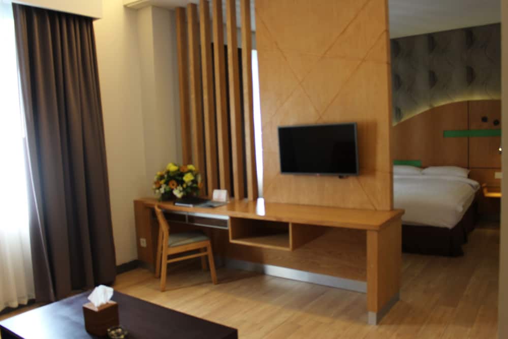 ILLIRA Lite Hotel Praya 37/59
