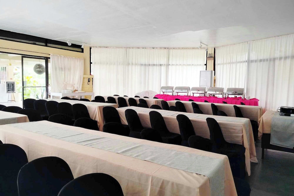 Alta Cebu Village Garden Resort 37/50