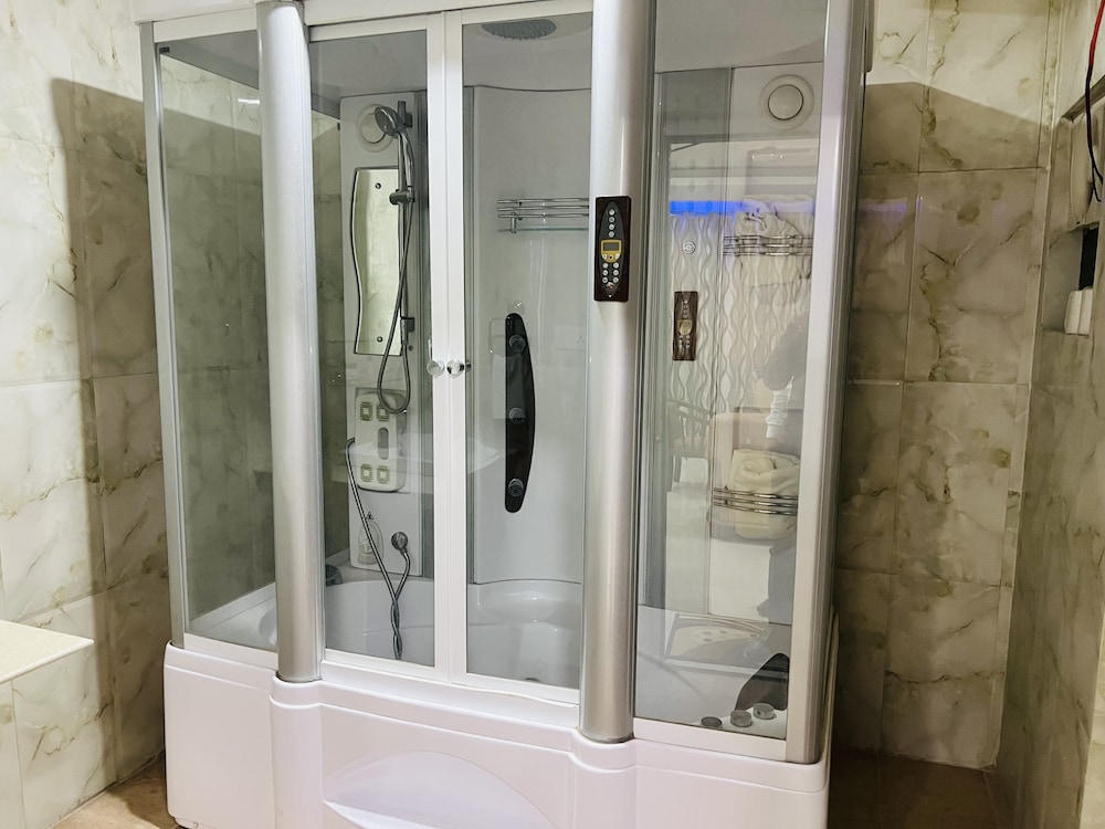 BODHGAYA REGENCY HOTEL 50/50