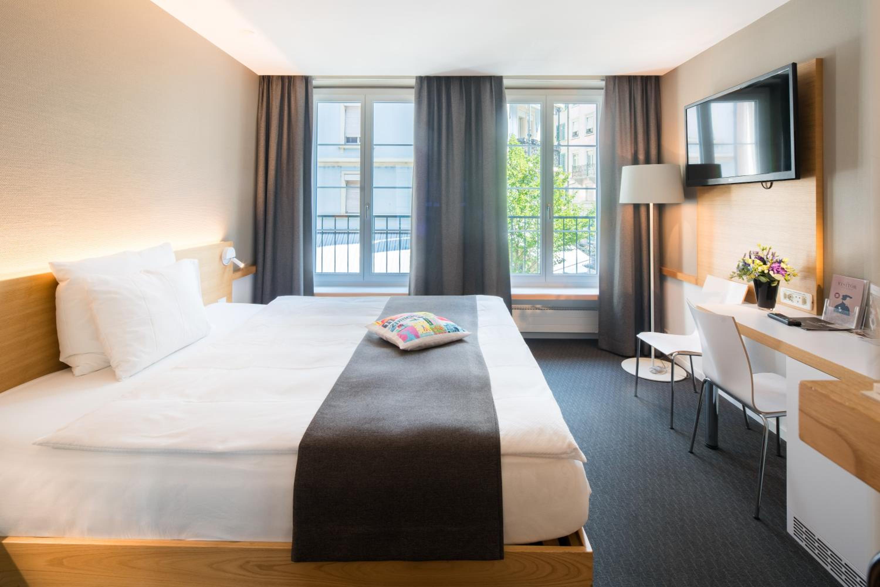 Urban, Double Bed