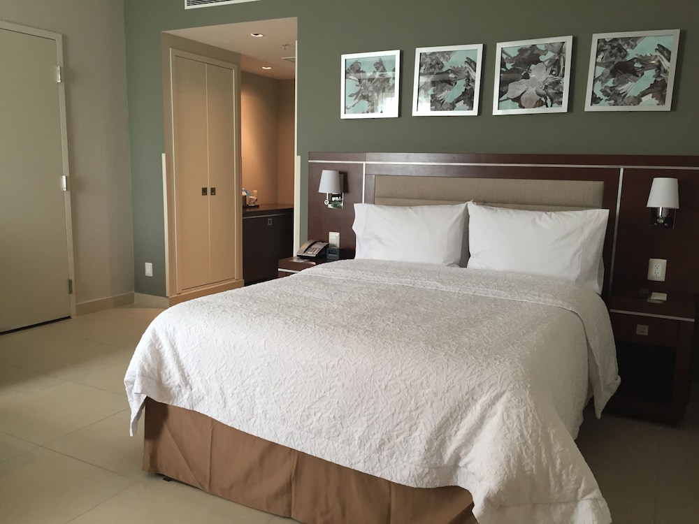 Hampton Inn by Hilton Merida 11/40