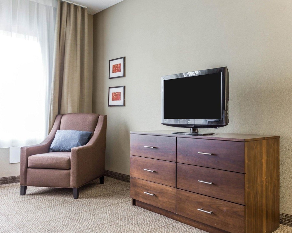 Comfort Suites At Isle Of Palms Connector 41/48