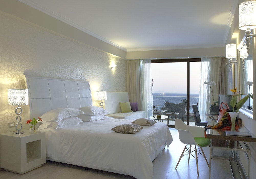 Atrium Platinum Luxury Resort 14/50