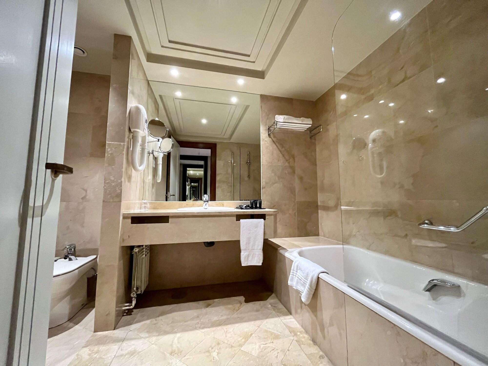غرفة مفردة، Hotel Bahia 9/17