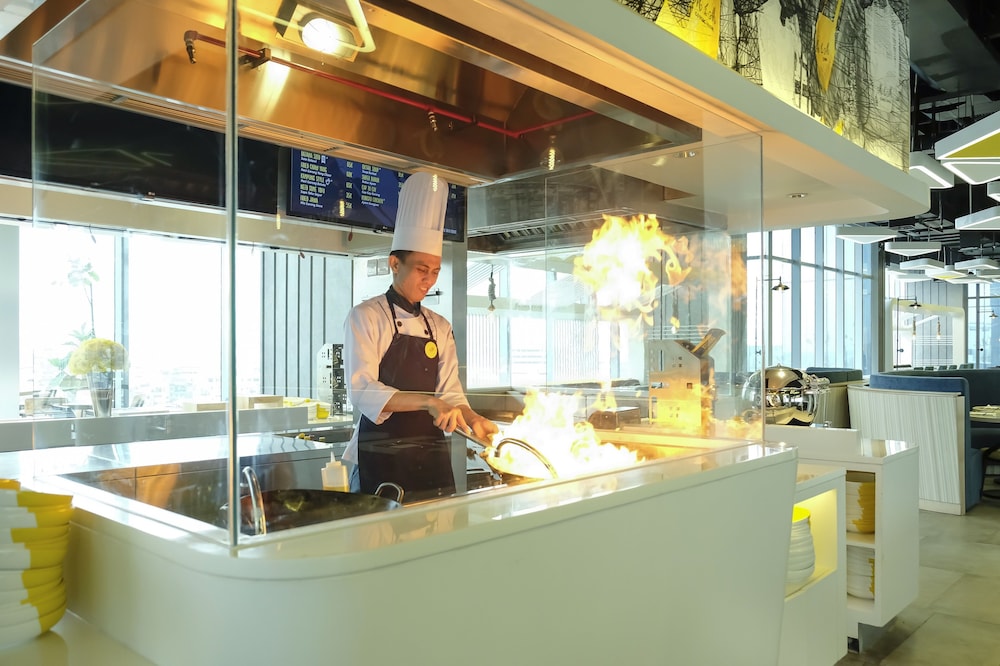 Yello Hotel Harmoni Jakarta 10/64