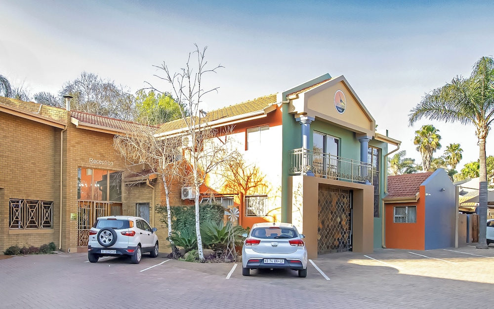 Sunward Park Guesthouse 37/50