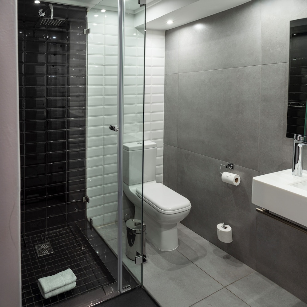 غرفة تنفيذية بسرير كوين، Onomo Johannesburg Sandton Hotel 9/10