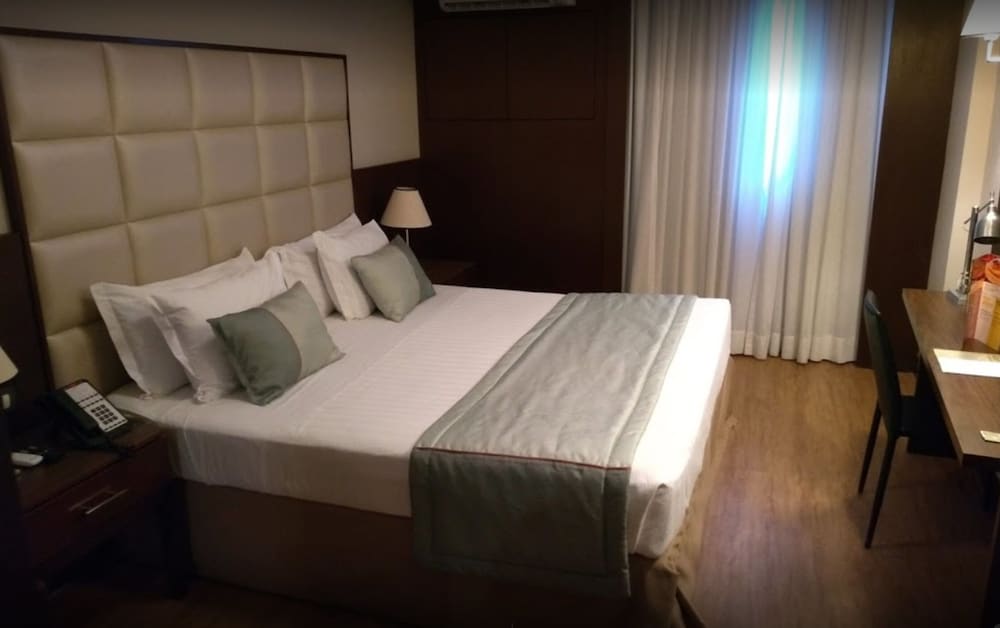 ROYAL ATLANTICA MACAE HOTEL 24/60