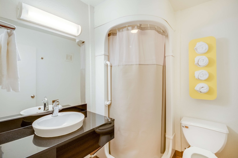 Motel6 Bellingham, WA 41/43