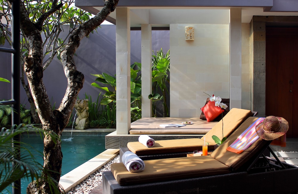 ARIA EXCLUSIVE VILLAS AND SPA 25/50