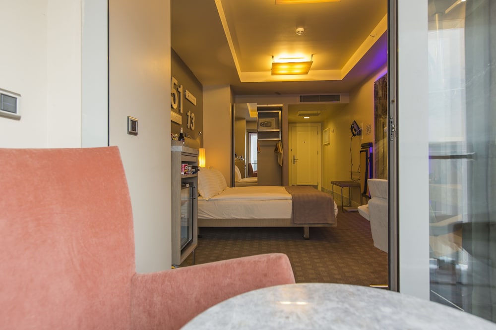 Ramada by Wyndham Istanbul Pera 5/50