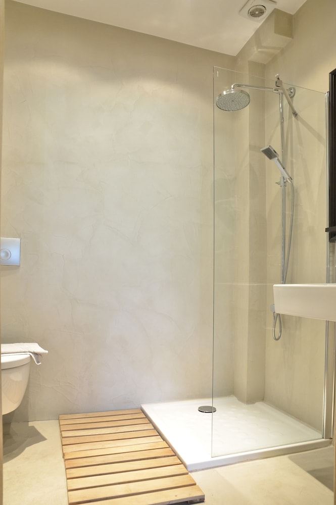 Junior Suite, King Bed, Forest View, Sofa، Forest Suites Boutique Hotel 6/6
