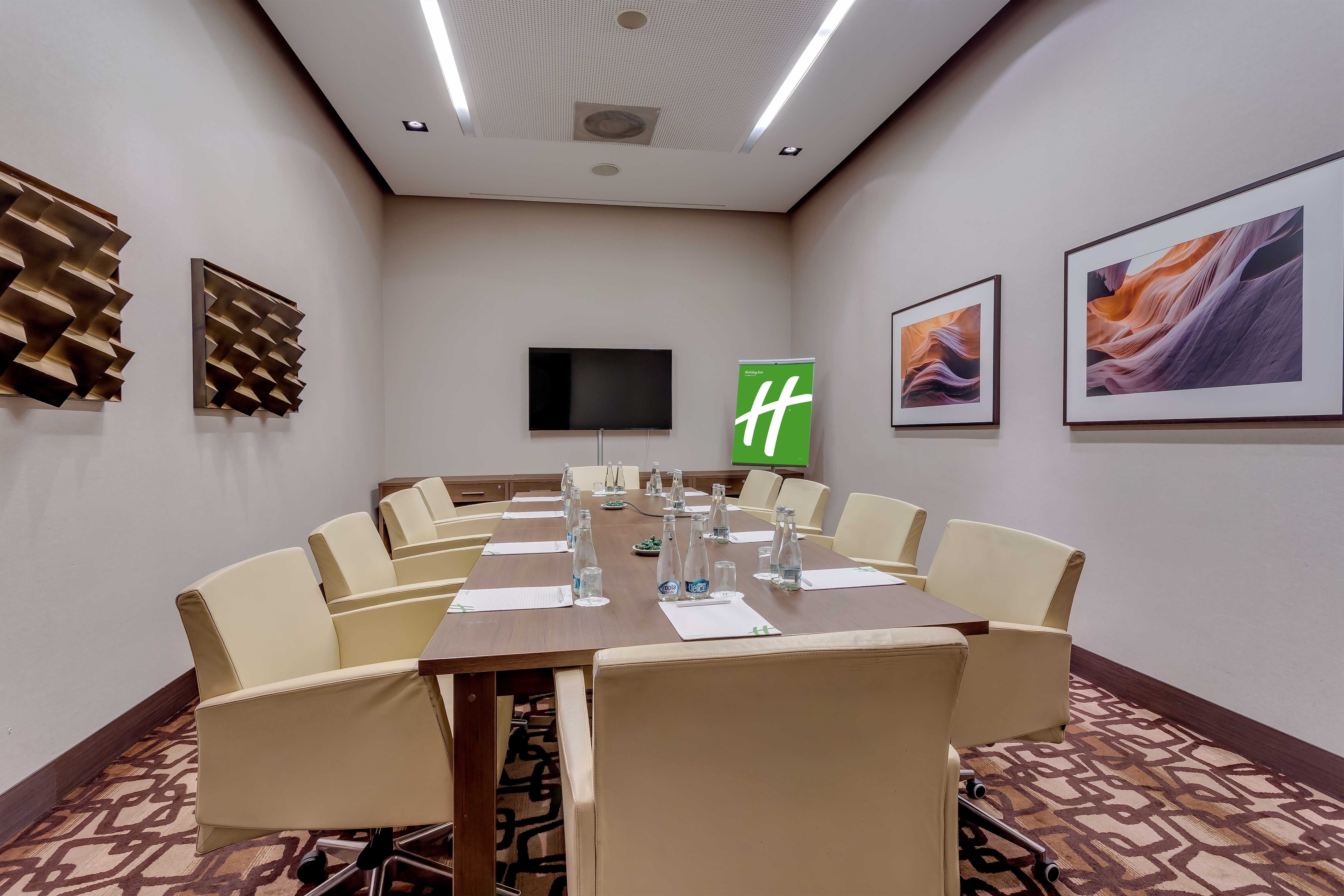 Holiday Inn Warsaw Jozefow 38/50