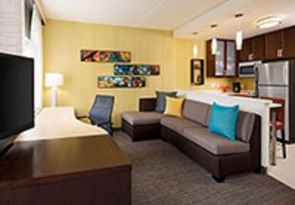 Residence Inn Charlotte Airport 28/40