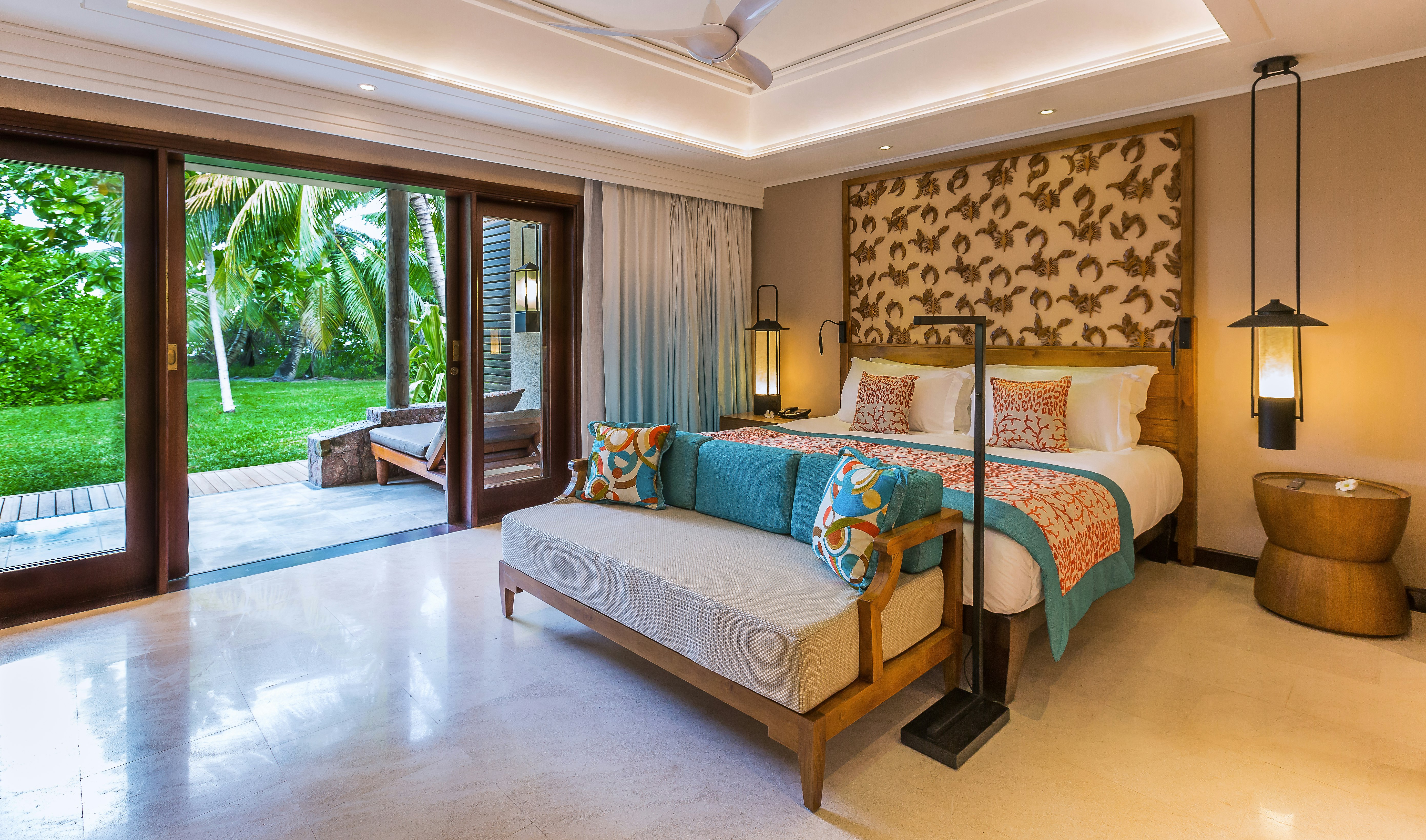 Constance Lemuria Praslin Seychelles 24/80