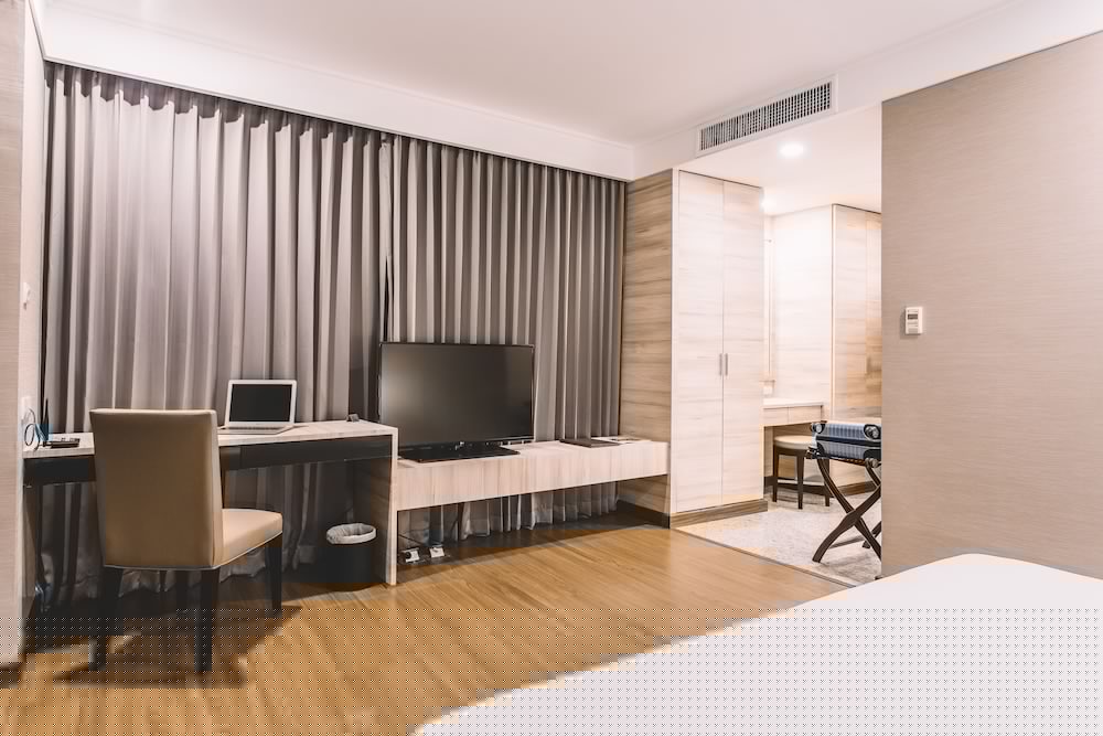 Adelphi Suites Bangkok 59/69