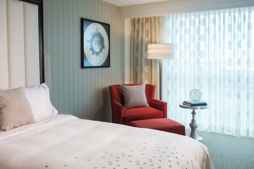 Renaissance Newark Airport Hotel 24/53