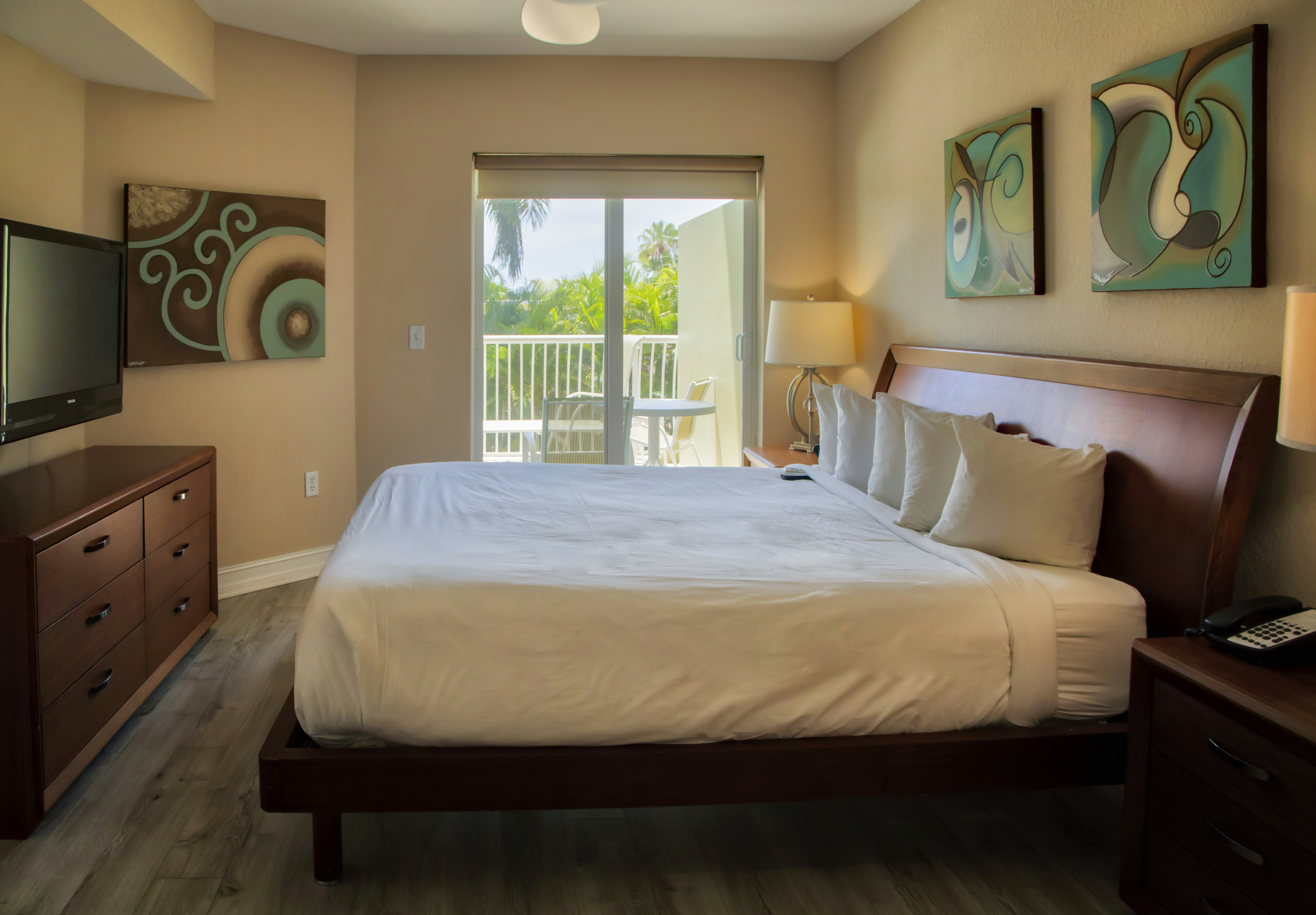Crystal Palms Beach Resort 18/50