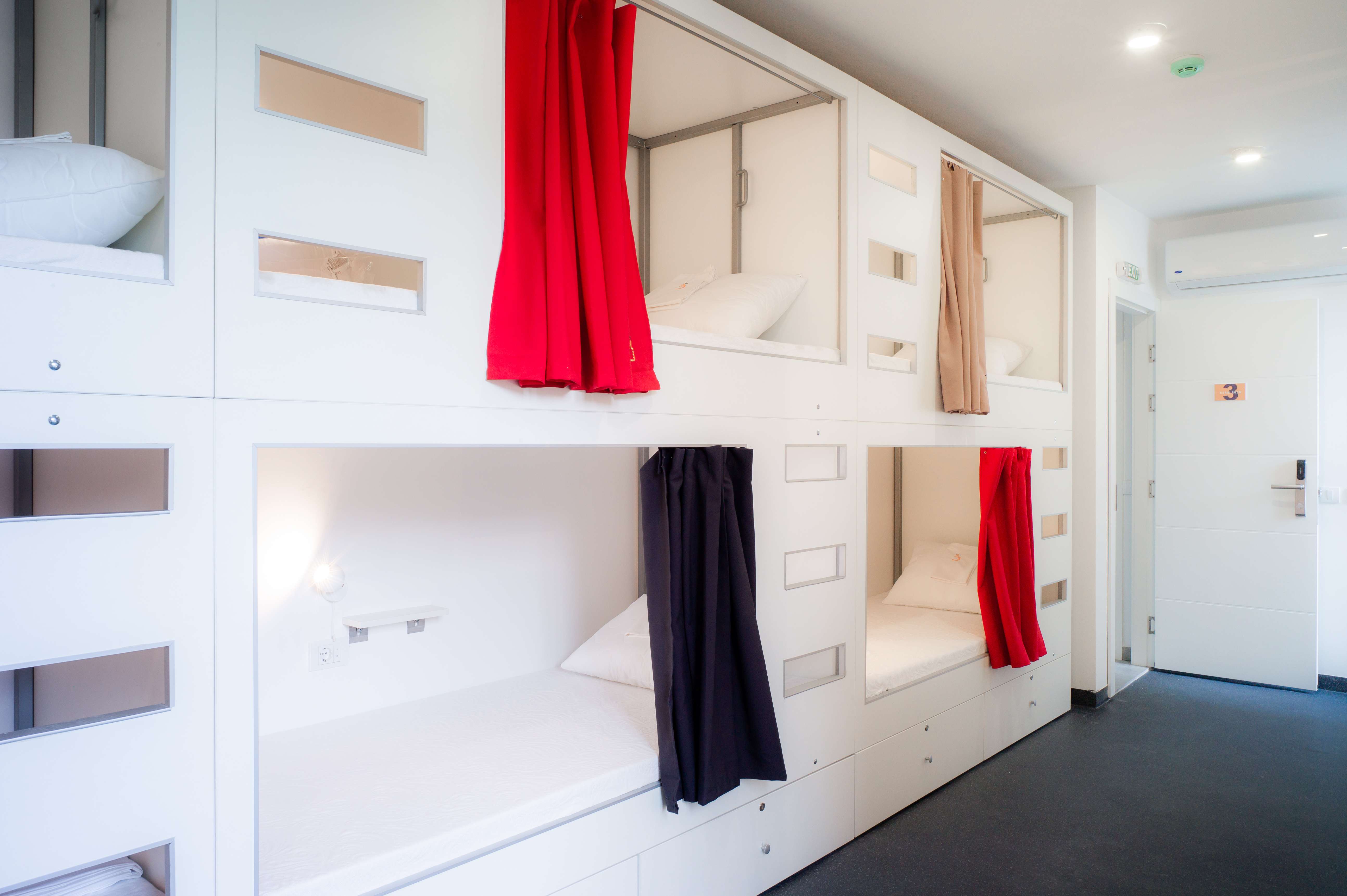 Mixed Dorm, 12 Beds