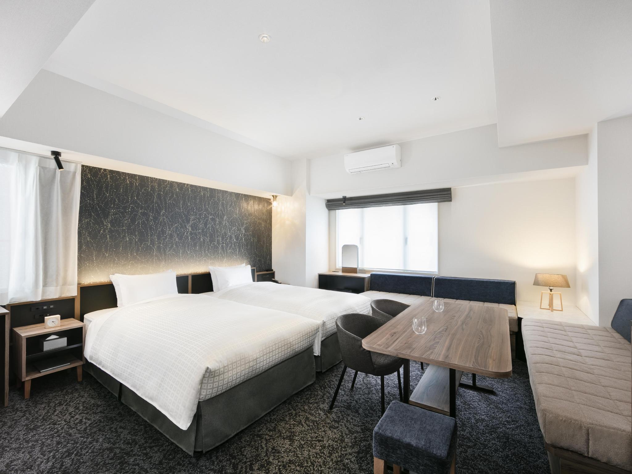 Residential, Family, Twin Beds, Sofa