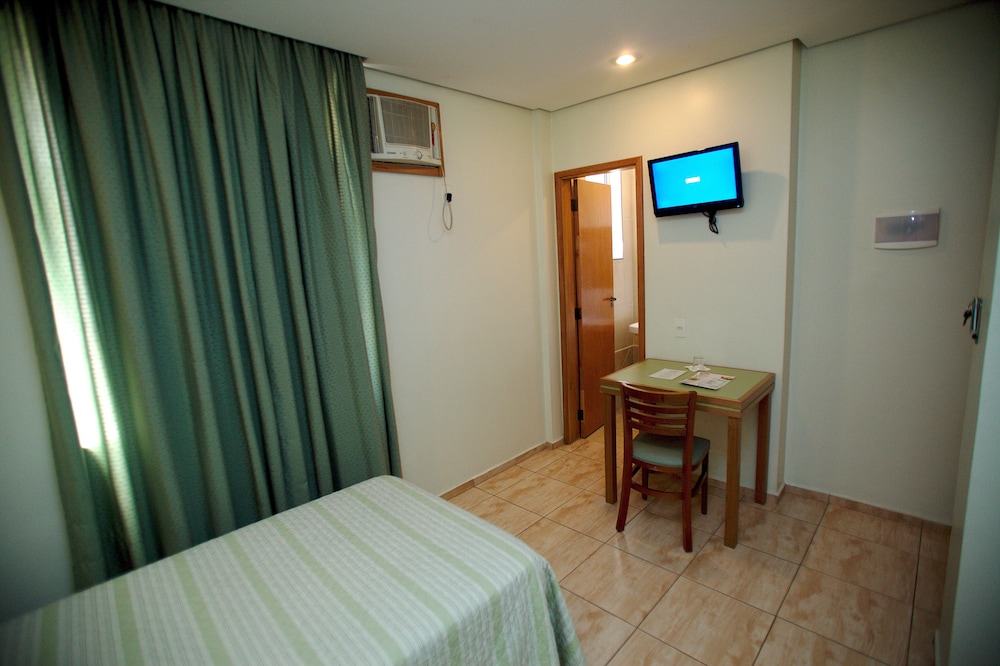 Hotel Cinelandia 35/40