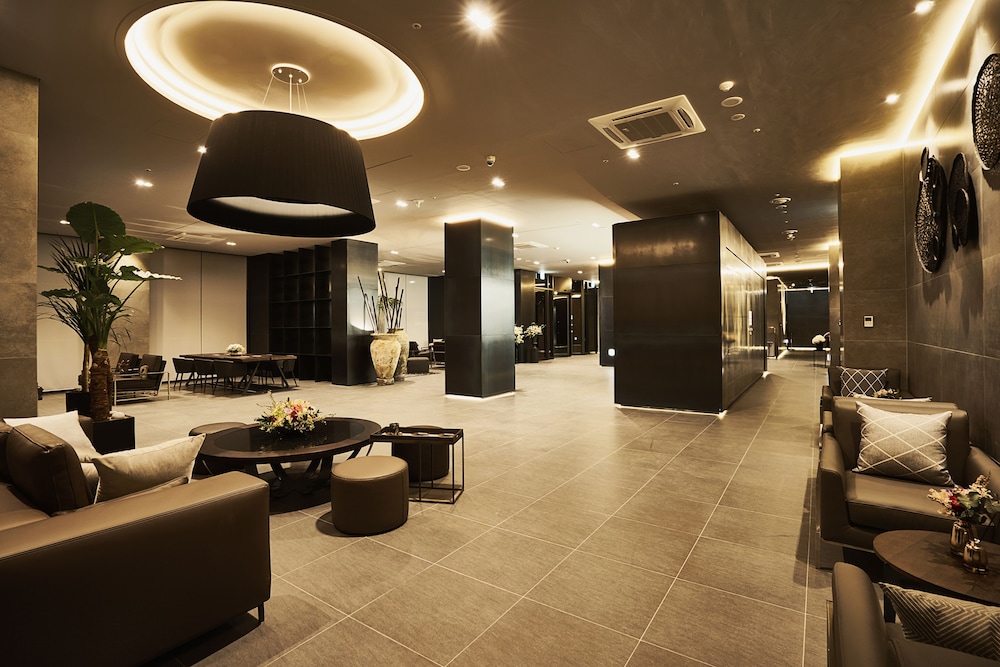 Royal Emporium Hotel 53/72