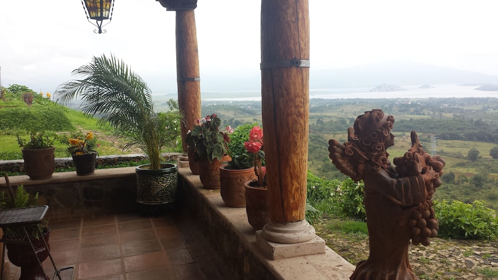 Eco Hotel Ixhi 66/74