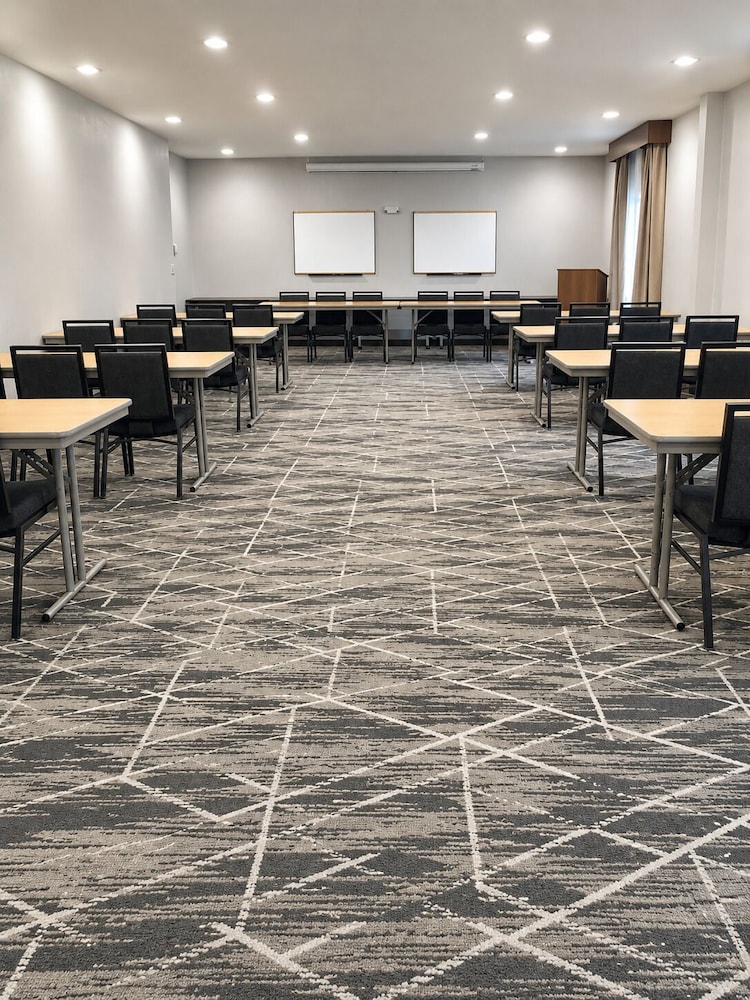 Candlewood Suites Windsor Locks Bradley Arpt 40/56