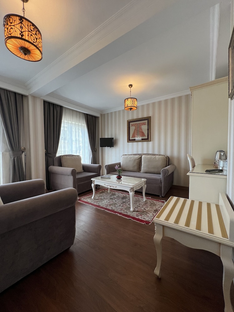 Muyan Suites 48/68