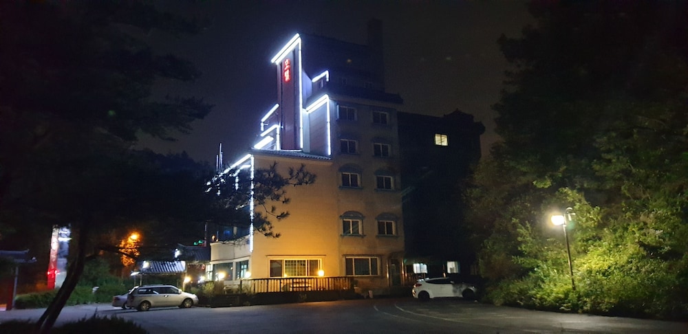 Gaeul Hotel 7/44