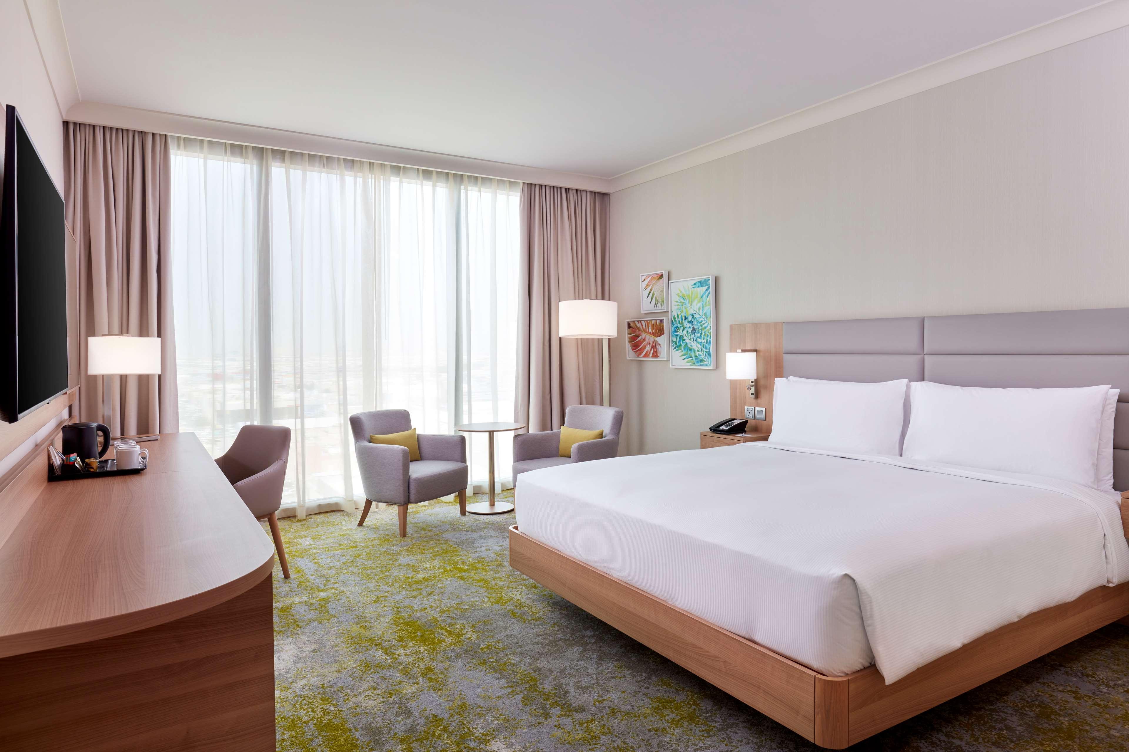 ROOM, KING BED