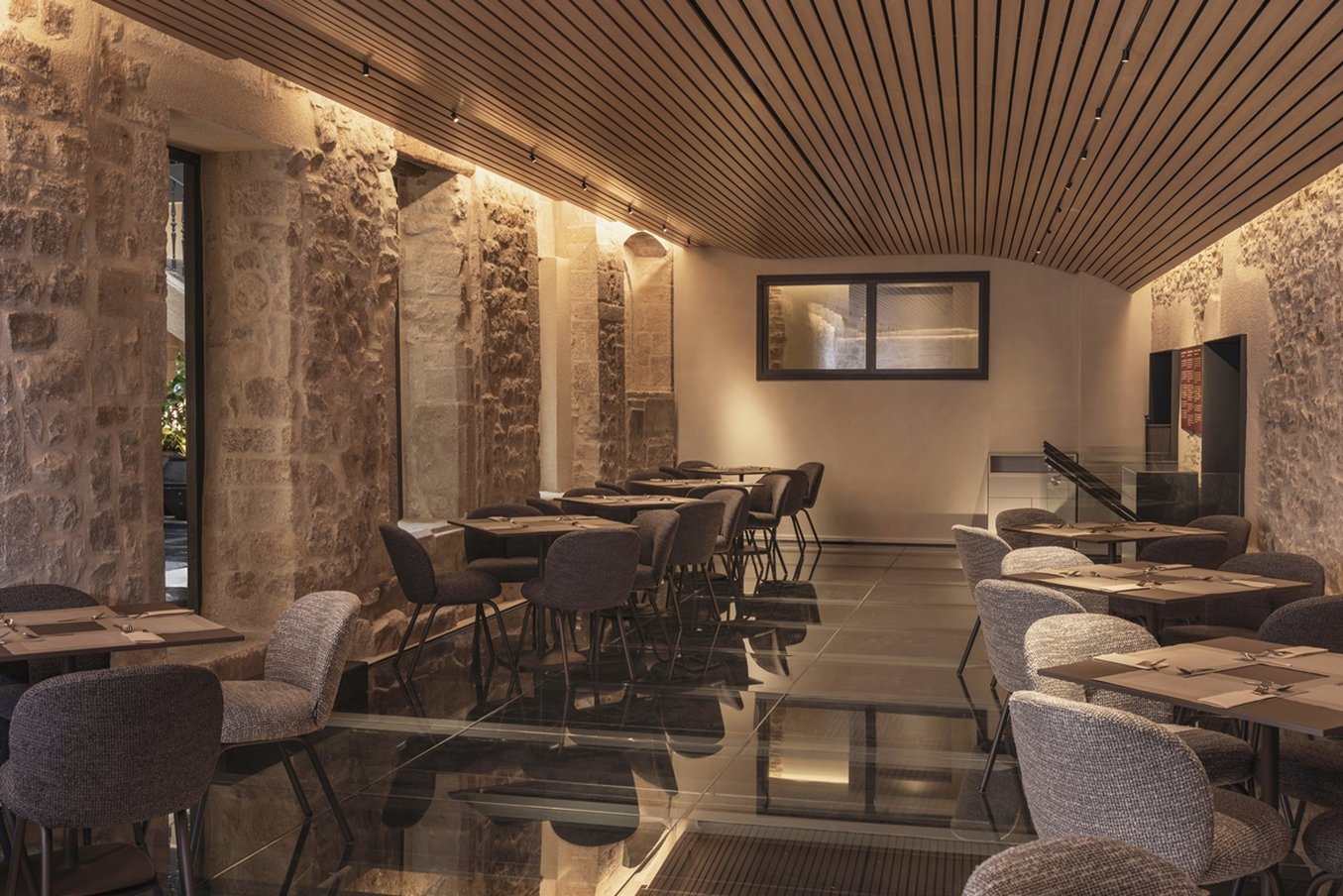 Gran Hotel Barcino 69/76