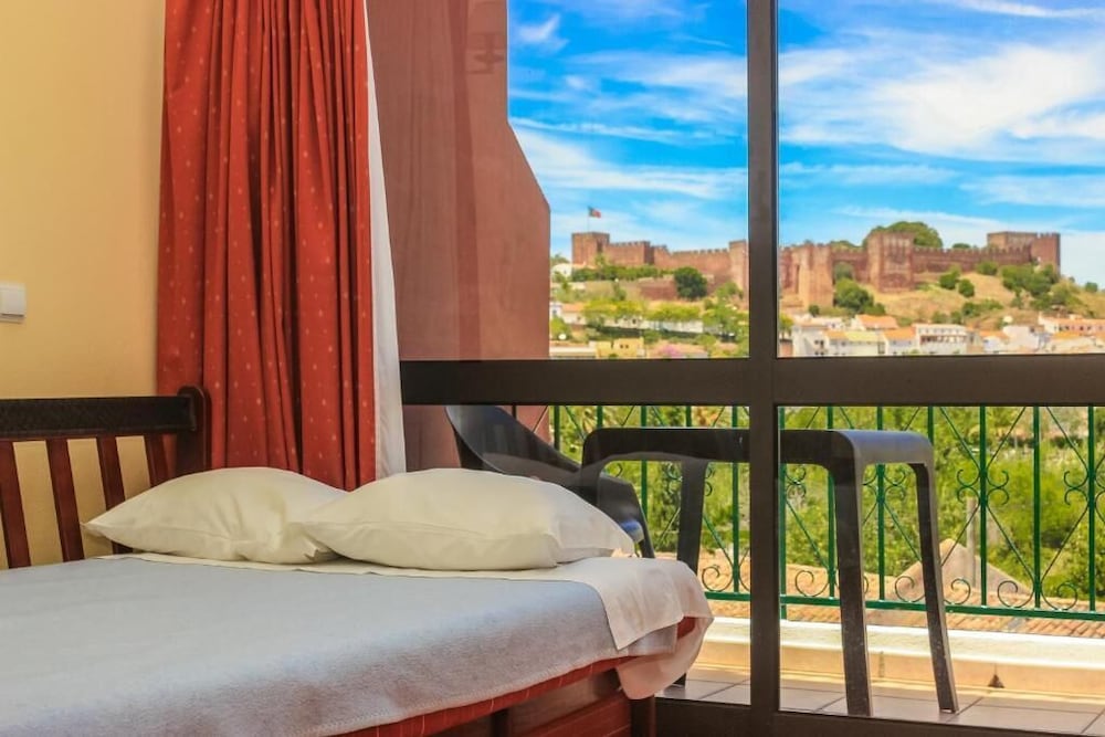 Colina Dos Mouros Hotel 30/60