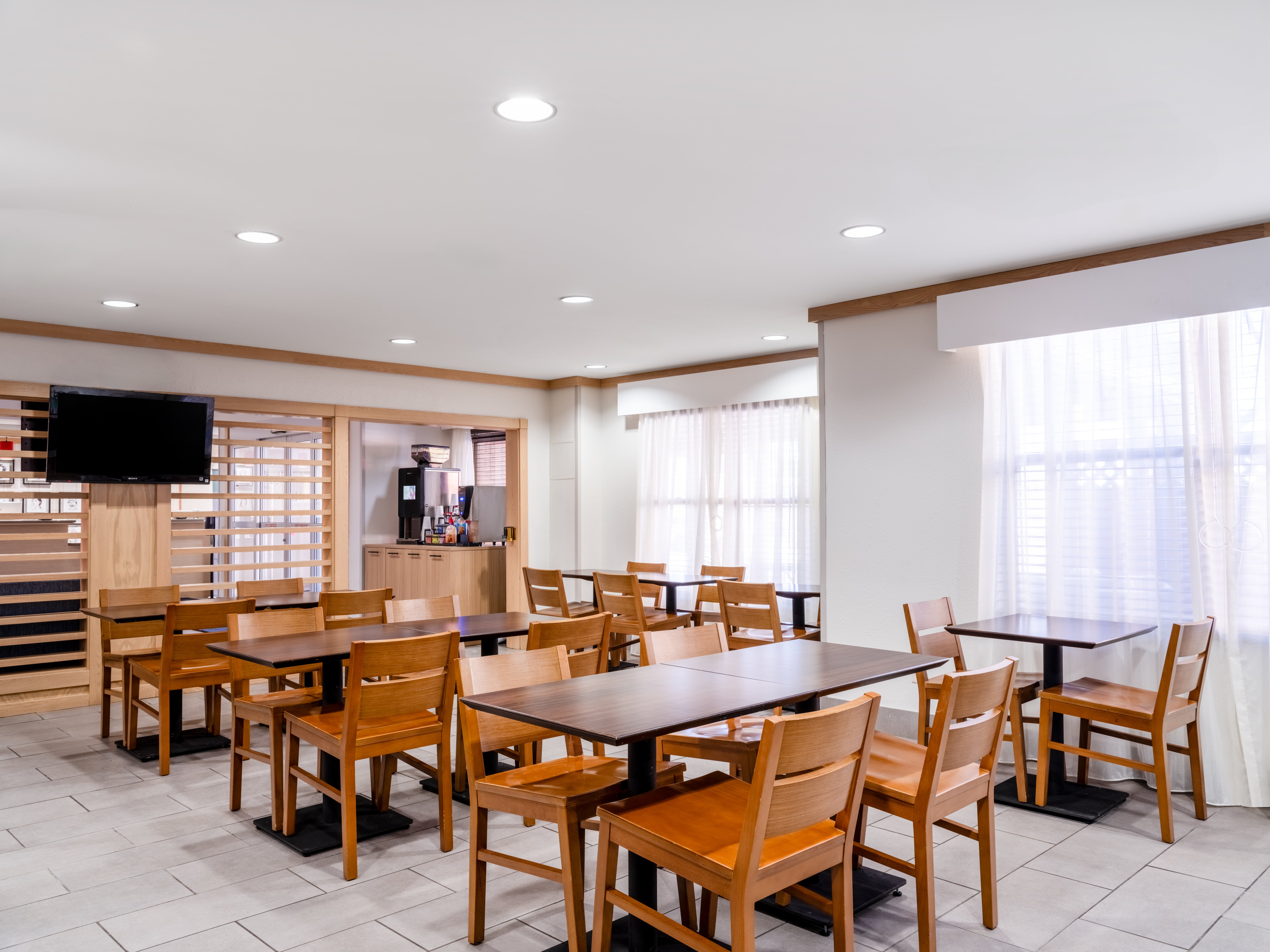 Country Inn and Suites By Radisson Gillette WY 37/51